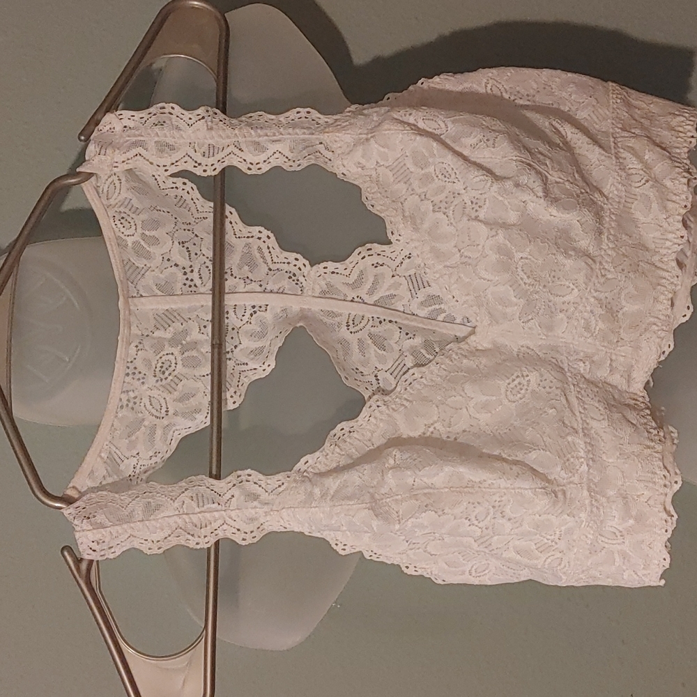 Jezebel Barlette white lace
